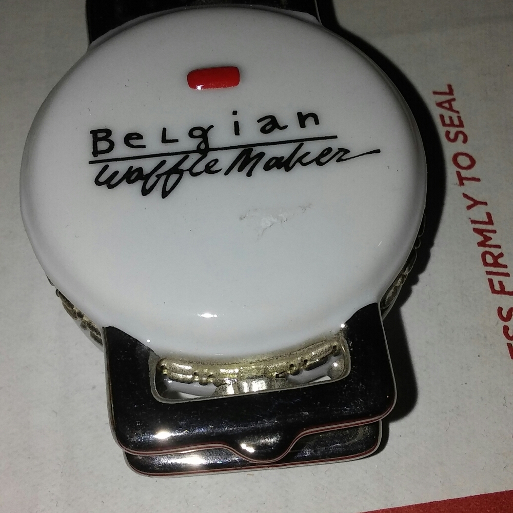 Little trinket. Waffle maker